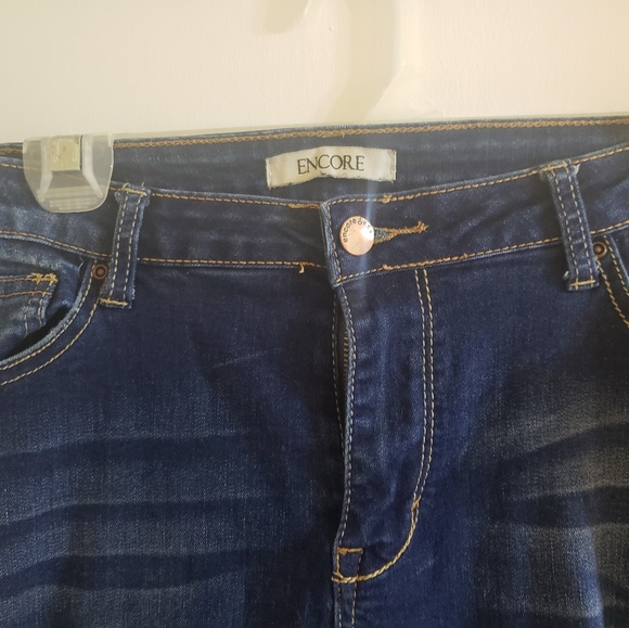 Distressed Skinny Jeans Size 13 - Picture 5 of 8
